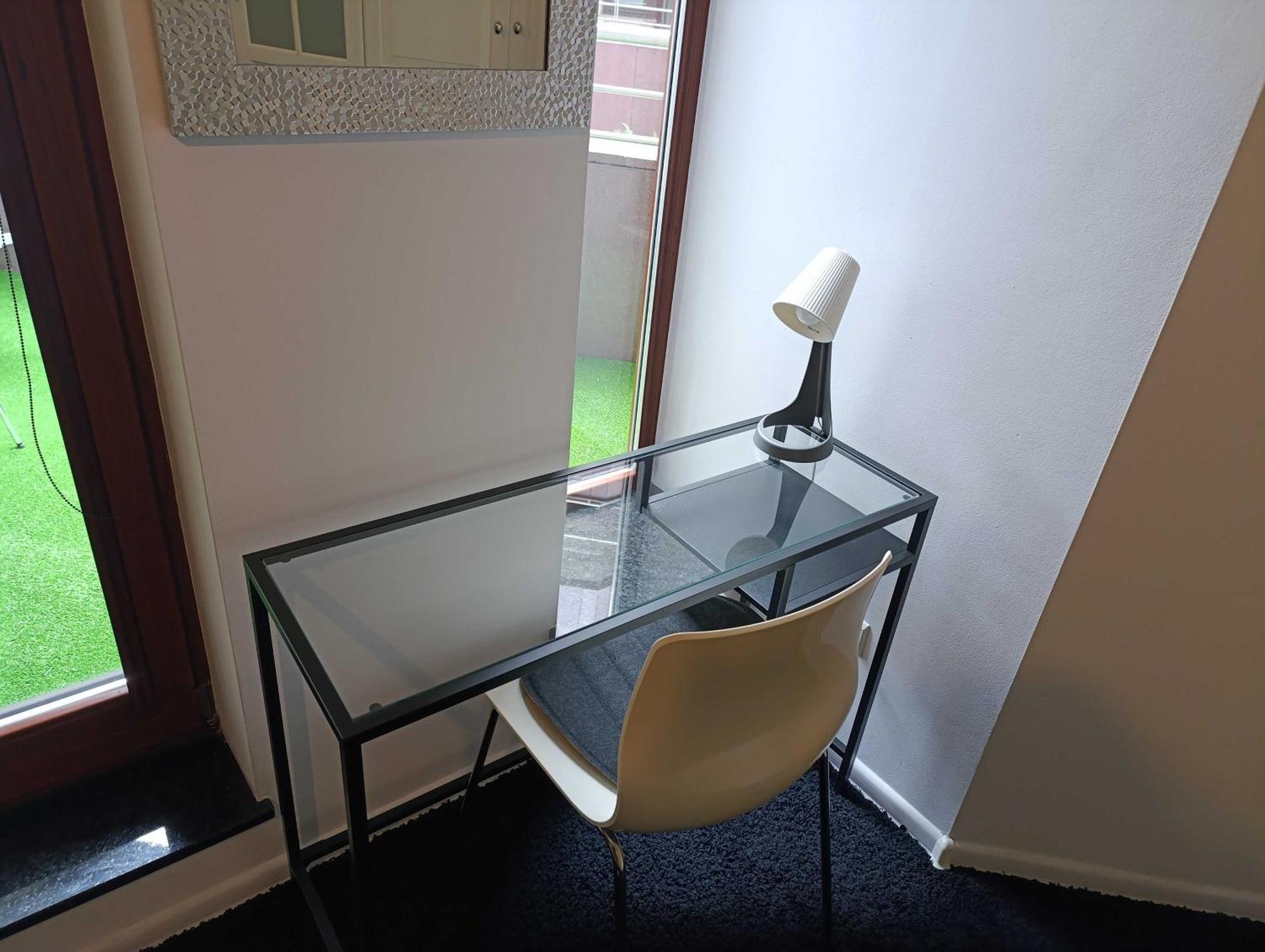 Center - Parking, Balcony, Workspace, Ac - By Rentujemy